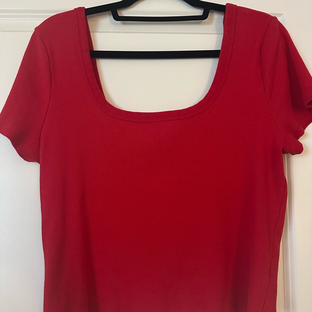 Universal Thread Red Ribbed Short Sleeve Top
